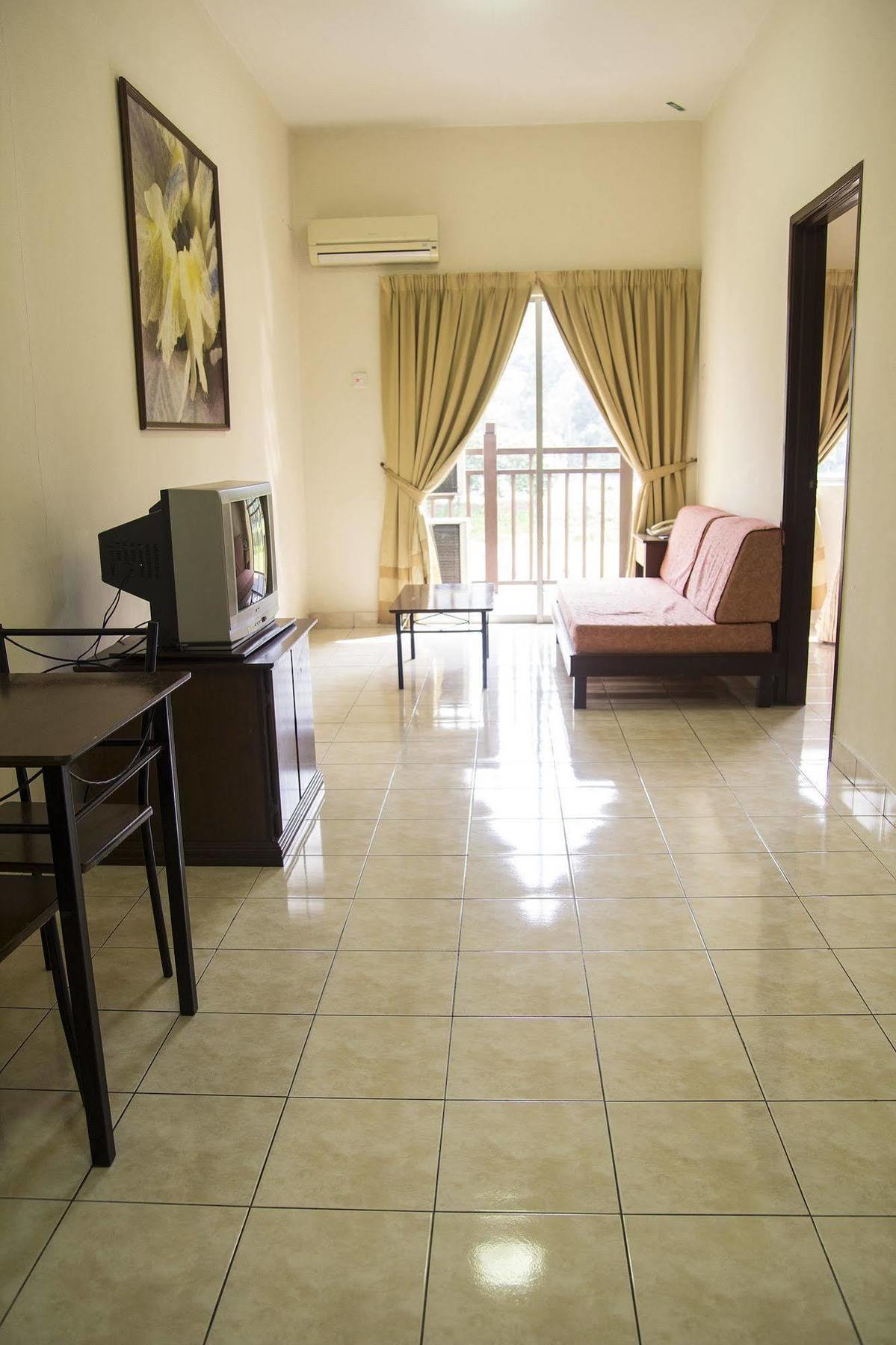 Suria Service Apartment-Hotel Bukit Merah Exterior photo